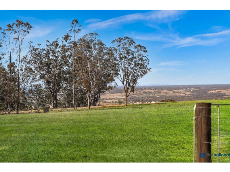 163 Donalds Range Road, Razorback NSW 2571