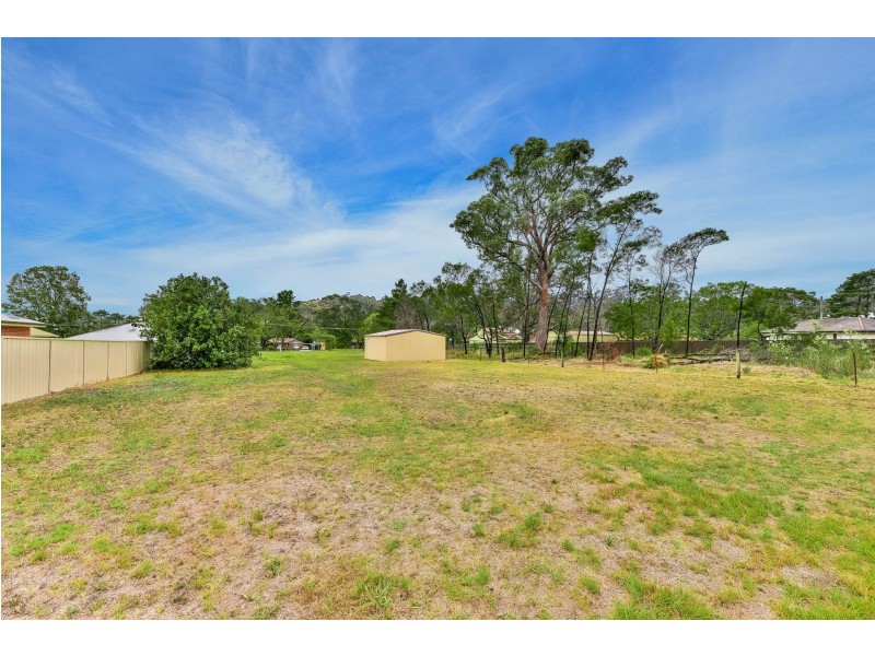 4 Close Street, Thirlmere NSW 2572