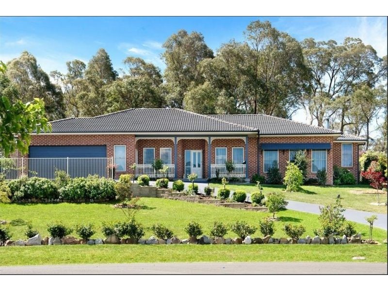 11 Bamburgh Place, Bundanoon NSW 2578