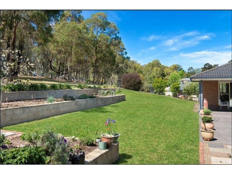 11 Bamburgh Place, Bundanoon NSW 2578