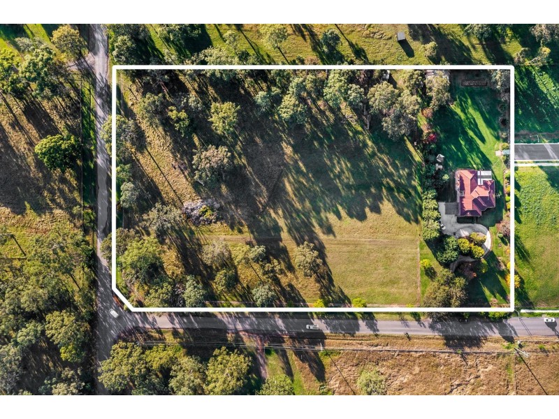 5 Greenacre Drive, Tahmoor NSW 2573