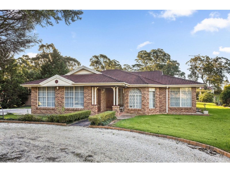 5 Greenacre Drive, Tahmoor NSW 2573