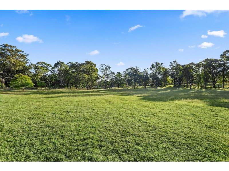 5 Greenacre Drive, Tahmoor NSW 2573