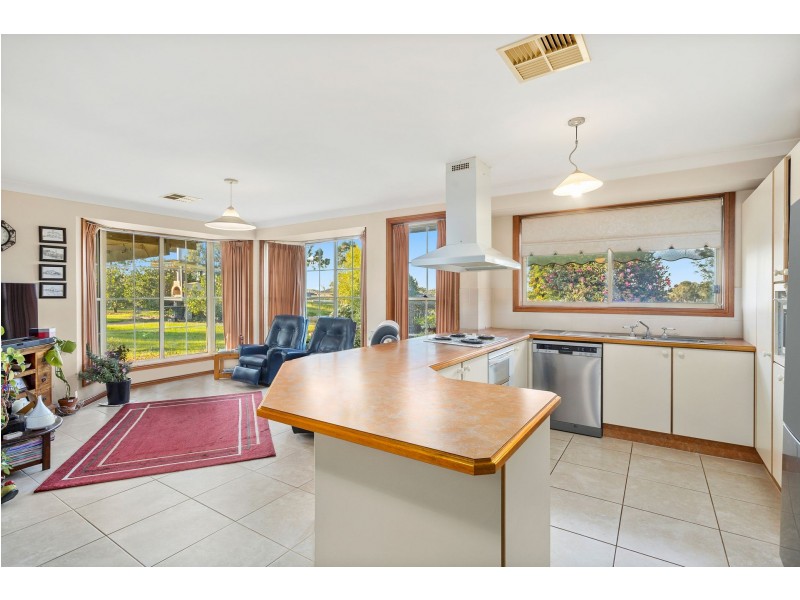 5 Greenacre Drive, Tahmoor NSW 2573