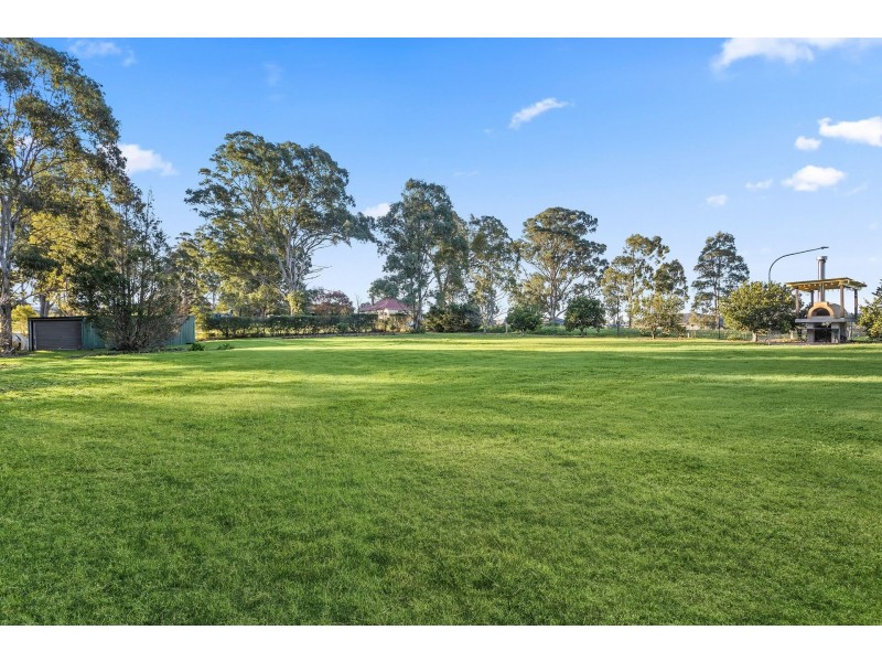 5 Greenacre Drive, Tahmoor NSW 2573