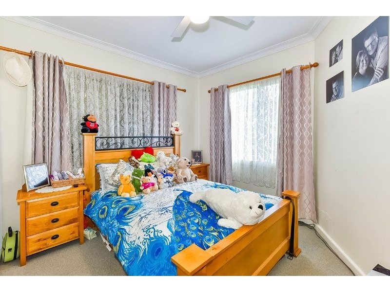11 Thirlmere Way, Tahmoor NSW 2573
