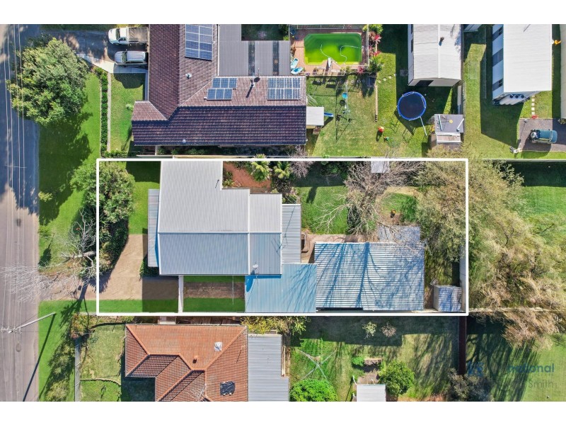 32 Castlereagh Street, Tahmoor NSW 2573