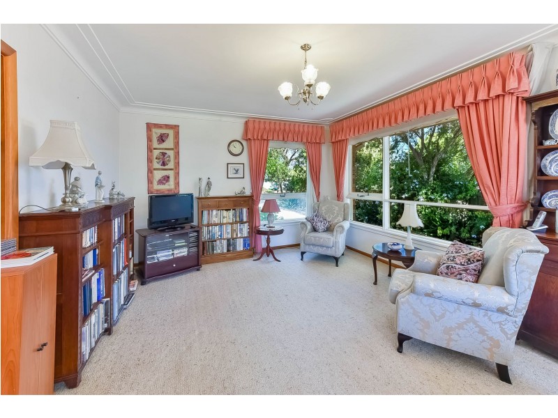 94 Pindari Ave, Camden NSW 2570