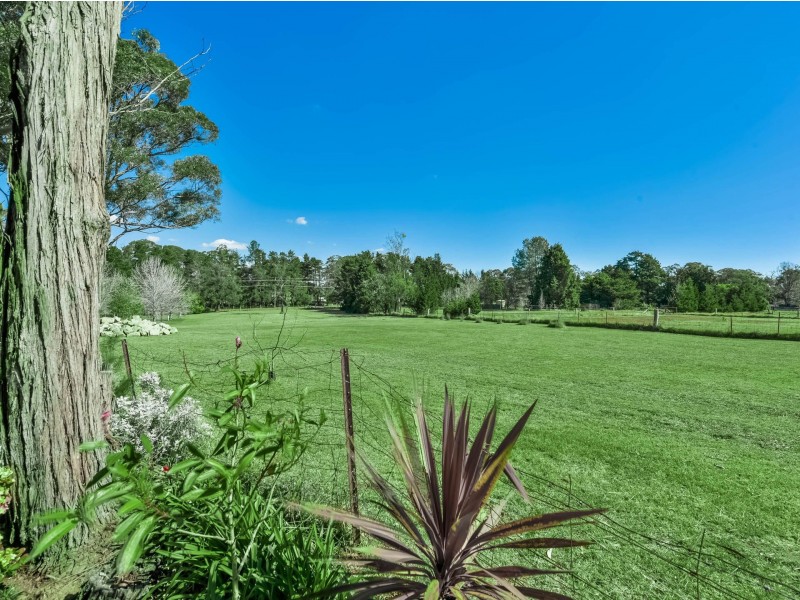 55 65 Bronzewing Street, Tahmoor NSW 2573