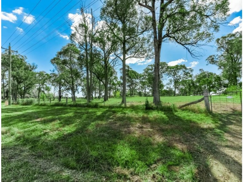 55 65 Bronzewing Street, Tahmoor NSW 2573