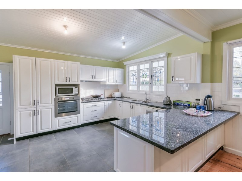 70 Darley Street, Thirlmere NSW 2572