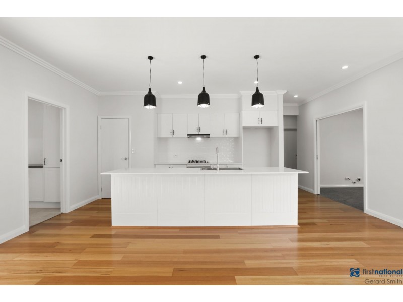 381A 381B Thirlmere Way, Thirlmere NSW 2572