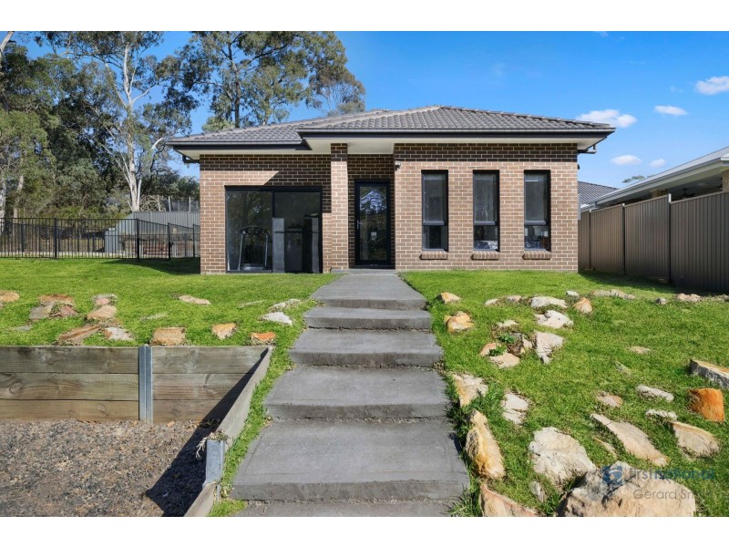 14 Blue Gum Place, Tahmoor NSW 2573