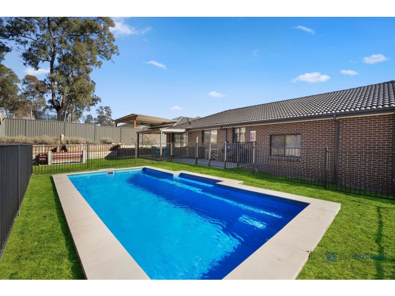 14 Blue Gum Place, Tahmoor NSW 2573