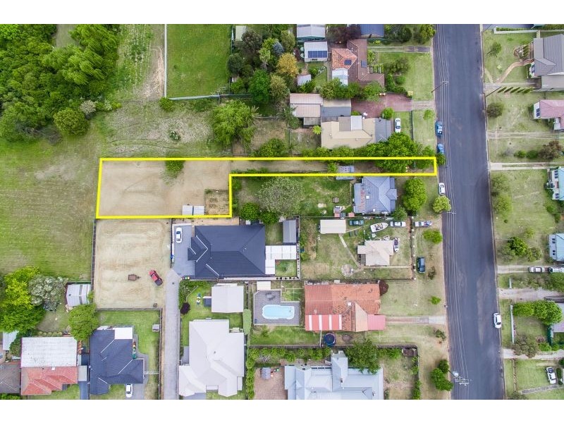 24 Antill Street, Picton NSW 2571