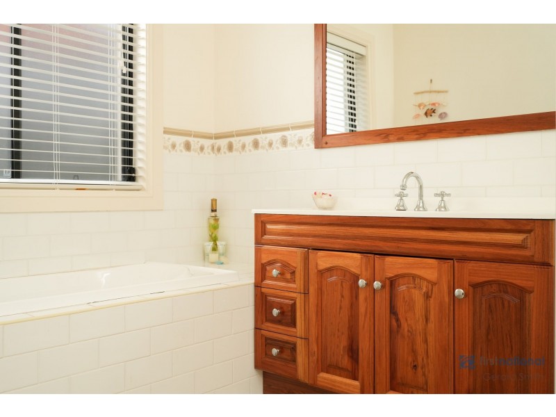 40 Hill Street, Picton NSW 2571