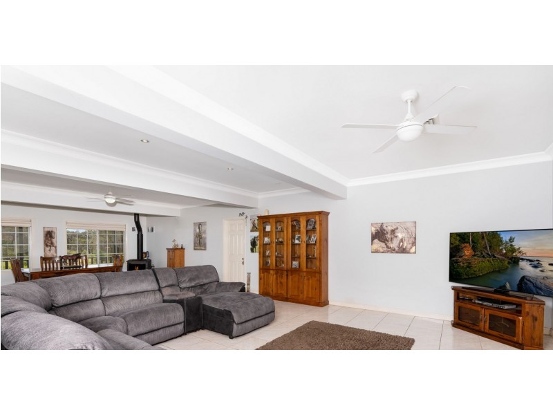 145 Lyrebird Road, Pheasants Nest NSW 2574