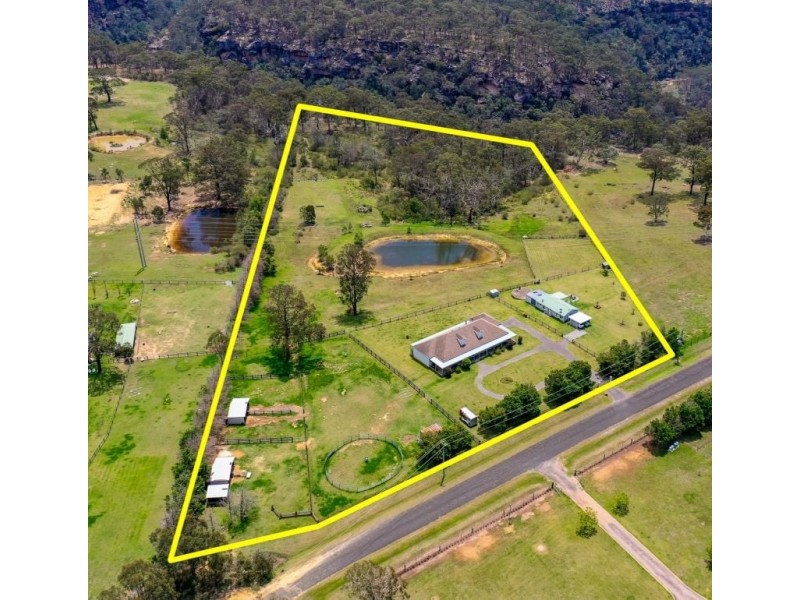 145 Lyrebird Road, Pheasants Nest NSW 2574