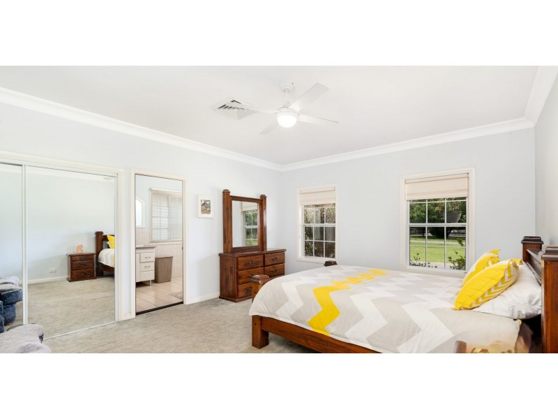 145 Lyrebird Road, Pheasants Nest NSW 2574