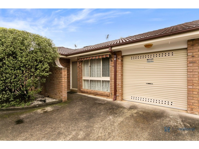 4/10 Windeyer Street, Thirlmere NSW 2572