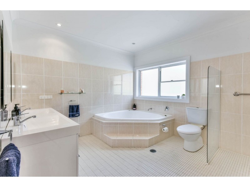 120 Jenkins Street, Douglas Park NSW 2569