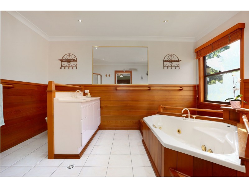 3a Carlton Road, Thirlmere NSW 2572