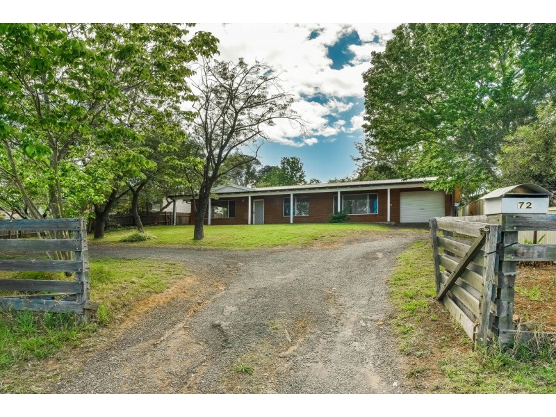 72 Remembrance Drive, Tahmoor NSW 2573