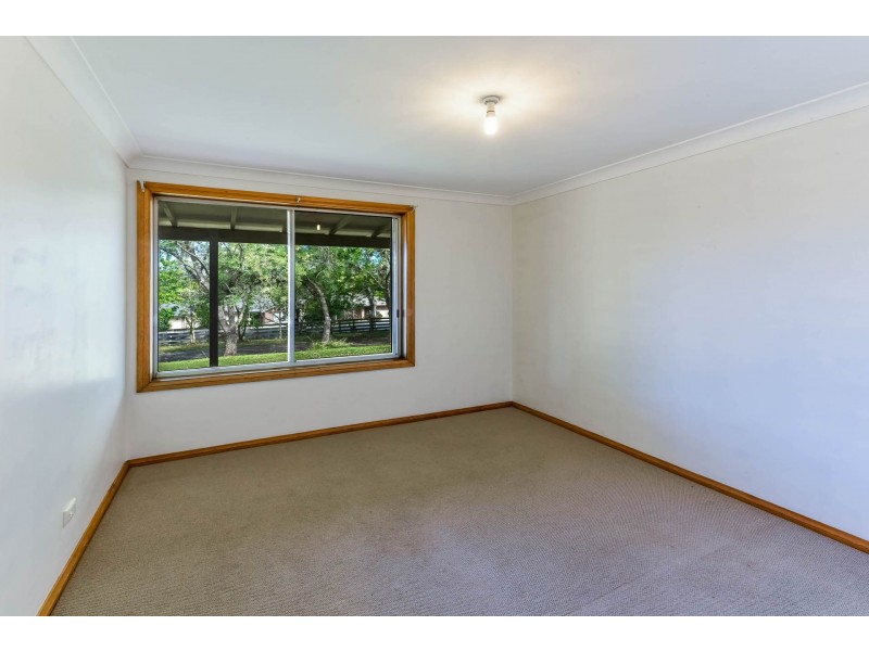 72 Remembrance Drive, Tahmoor NSW 2573