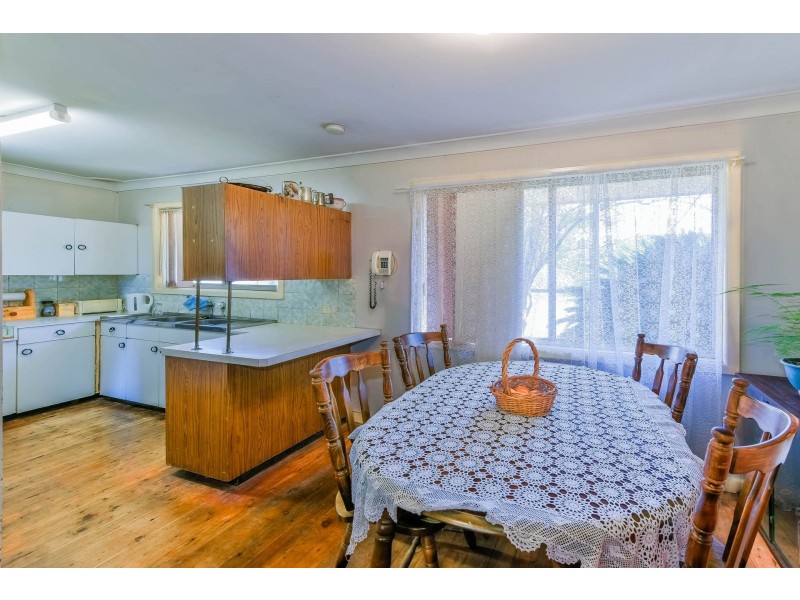 25 Castlereagh Street, Tahmoor NSW 2573