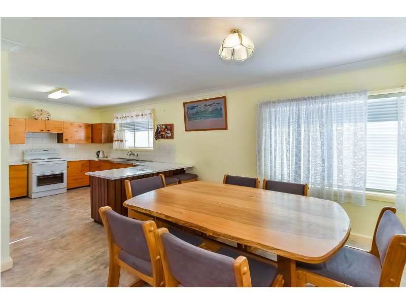 61 Pitt Street, Tahmoor NSW 2573