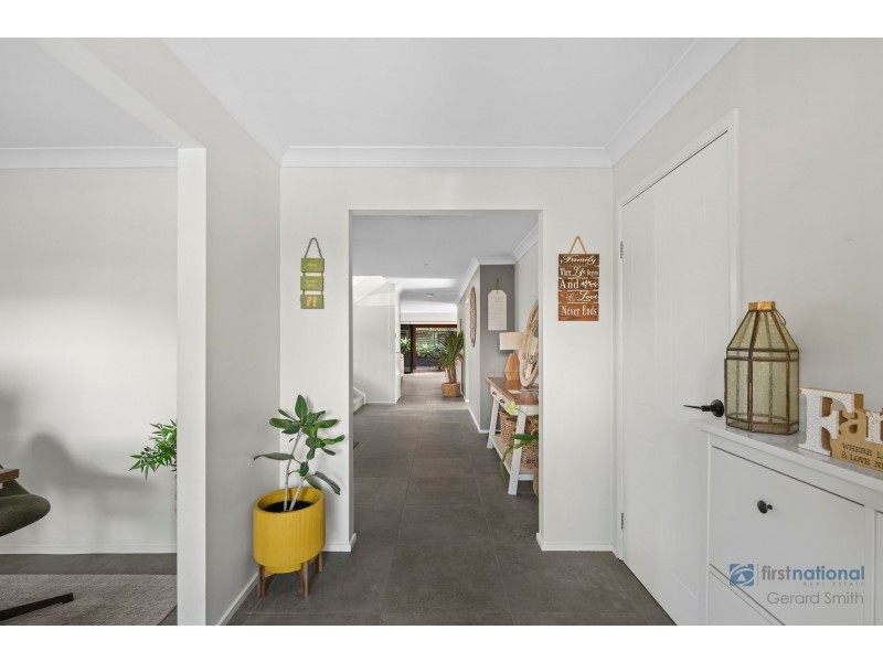 16 Brooks Bend, Mount Annan NSW 2567