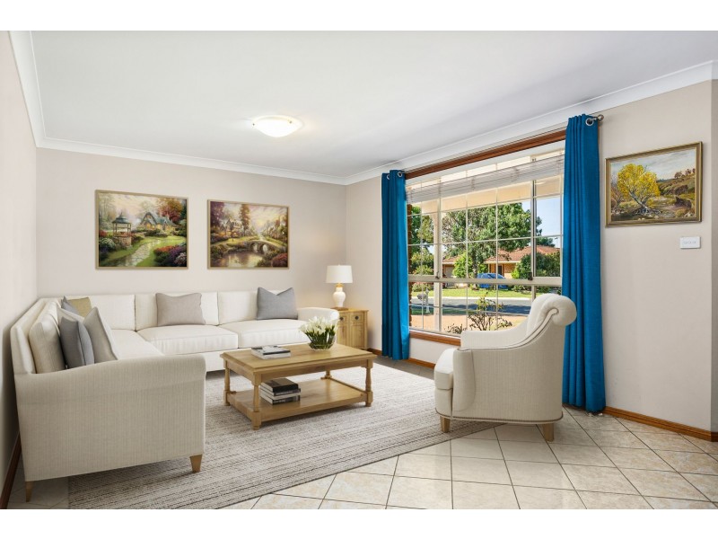 17 Southdown Road, Elderslie NSW 2570