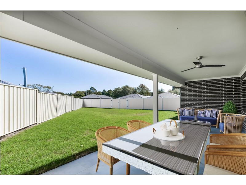 13 Mimosa Place, Braemar NSW 2575
