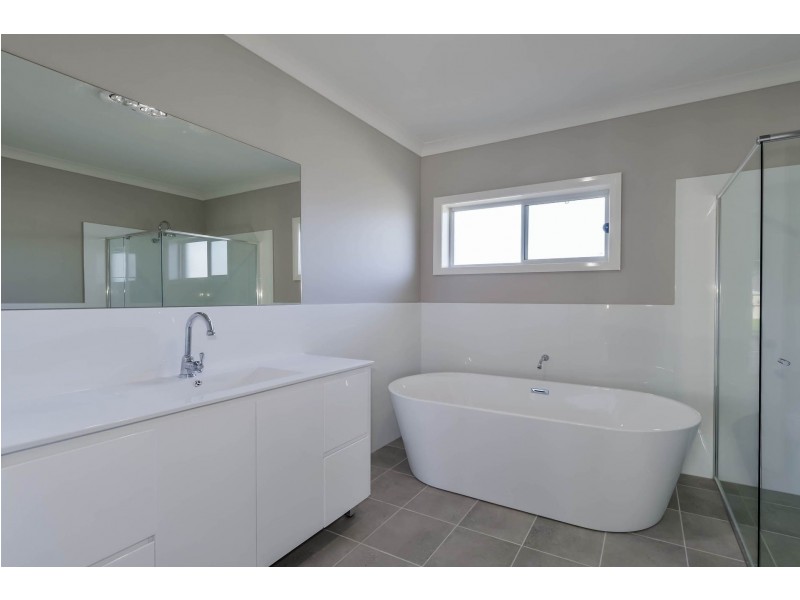 13 Mimosa Place, Braemar NSW 2575