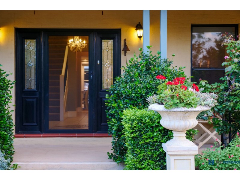 8 Governors Lane, Picton NSW 2571