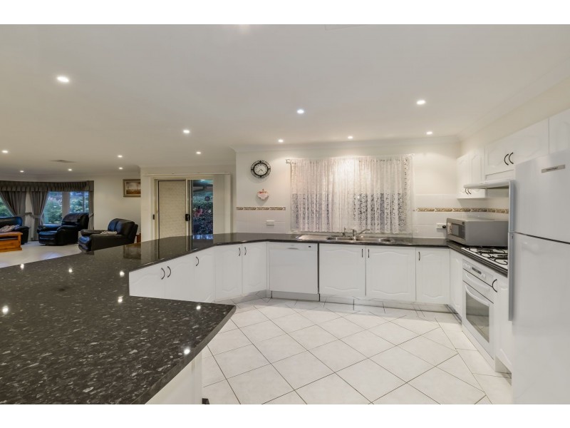 10 Emmett Street, Tahmoor NSW 2573