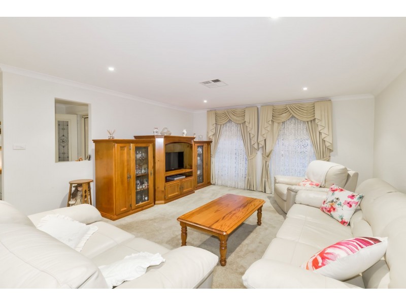 10 Emmett Street, Tahmoor NSW 2573