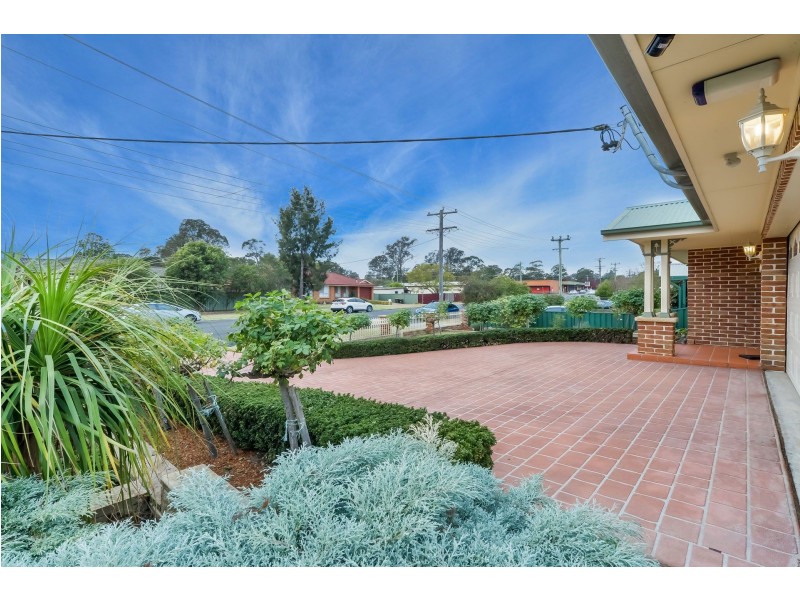 10 Emmett Street, Tahmoor NSW 2573