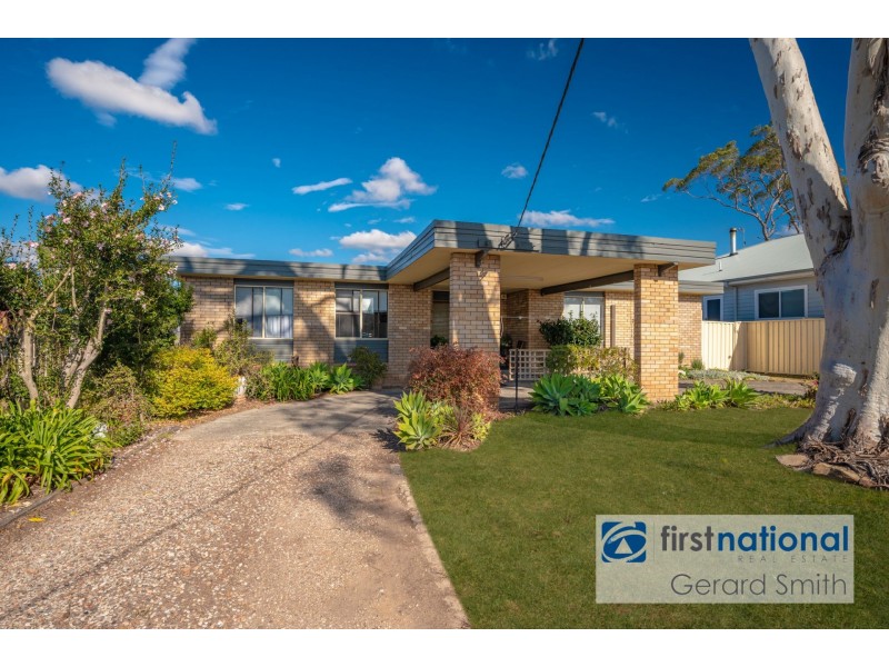 32 Thirlmere Way, Tahmoor NSW 2573