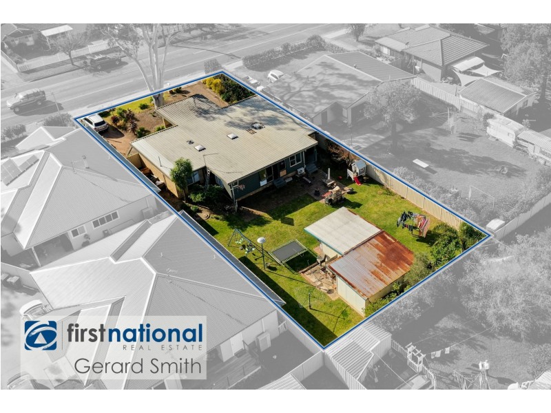 32 Thirlmere Way, Tahmoor NSW 2573