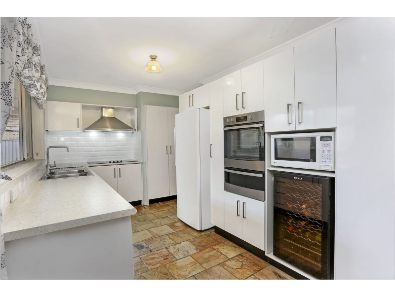 10 Carlton Road, Thirlmere NSW 2572