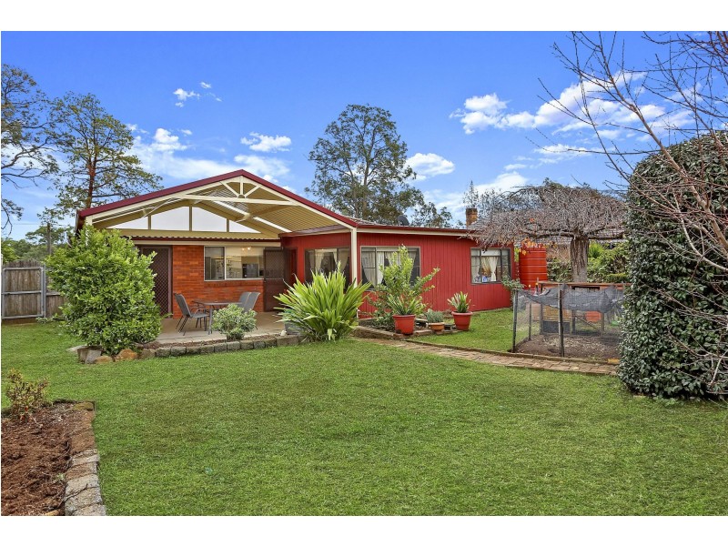 10 Carlton Road, Thirlmere NSW 2572