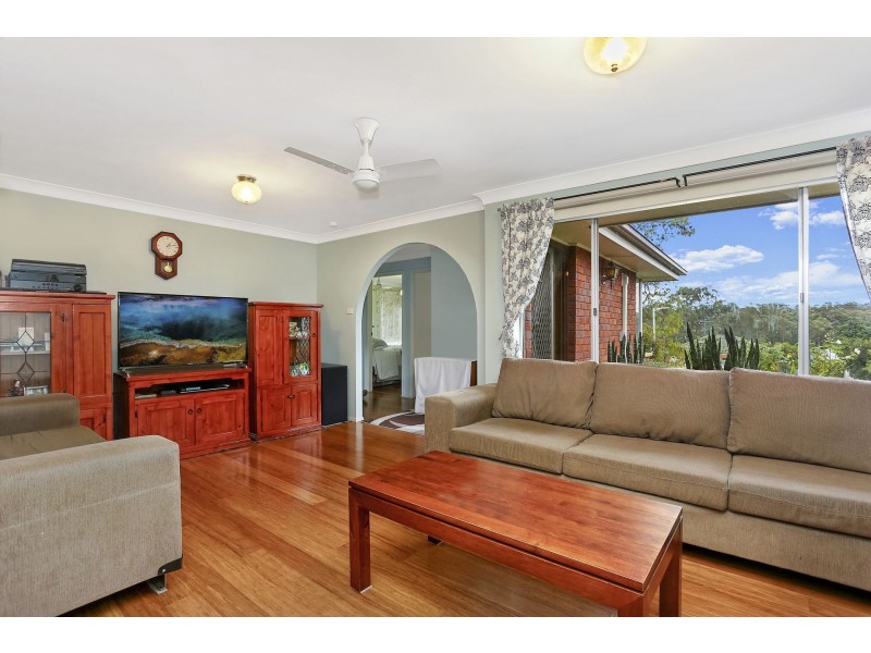 10 Carlton Road, Thirlmere NSW 2572