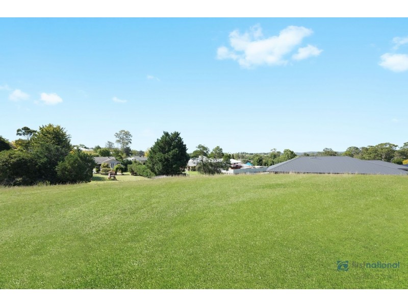 38 Strathmore Lane, Tahmoor NSW 2573