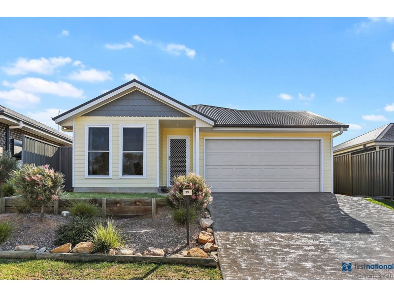 39 Kurrajong Crescent, Tahmoor NSW 2573