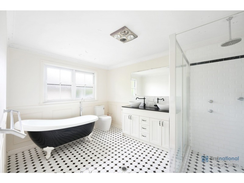 86 Menangle Street, Picton NSW 2571