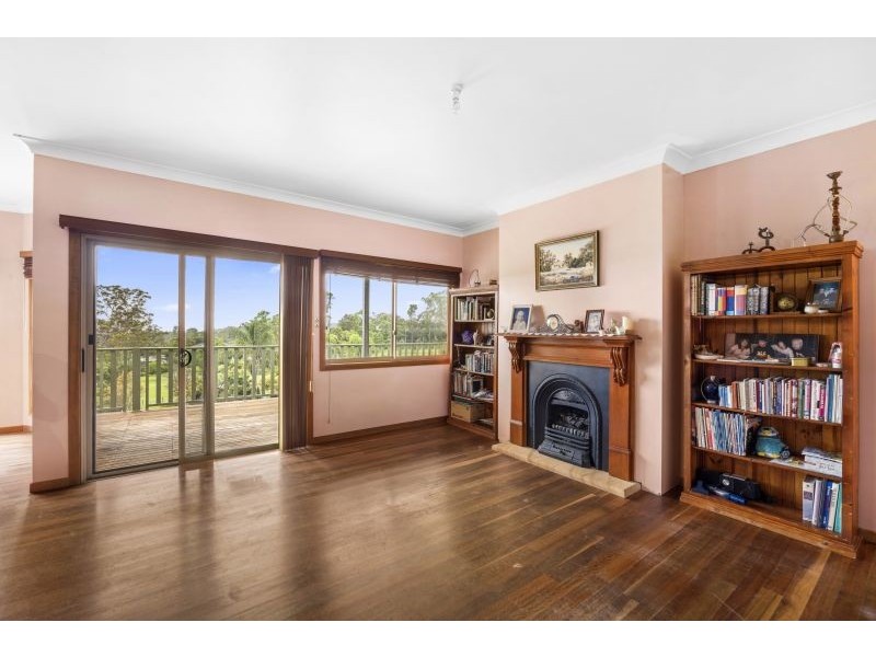 11 Myrtle Creek Ave, Tahmoor NSW 2573