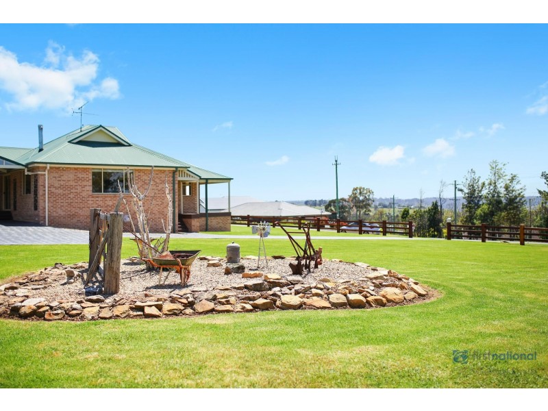 70 Myrtle Creek Avenue, Tahmoor NSW 2573