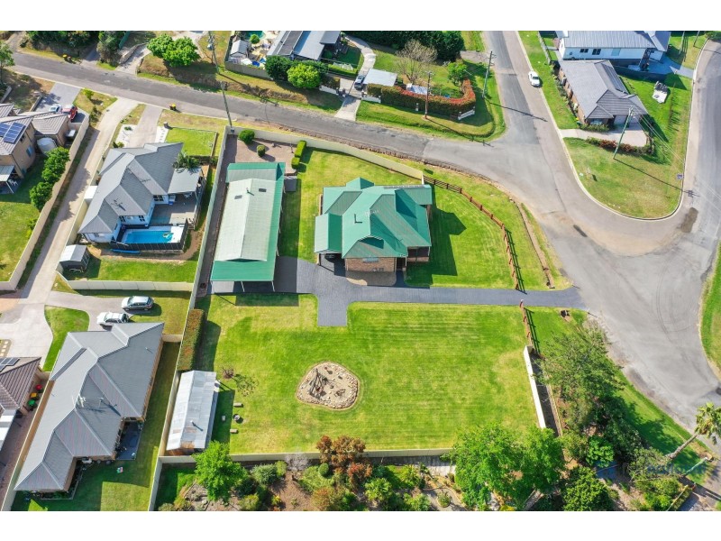70 Myrtle Creek Avenue, Tahmoor NSW 2573