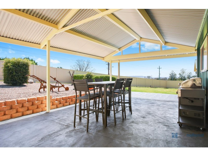 70 Myrtle Creek Avenue, Tahmoor NSW 2573